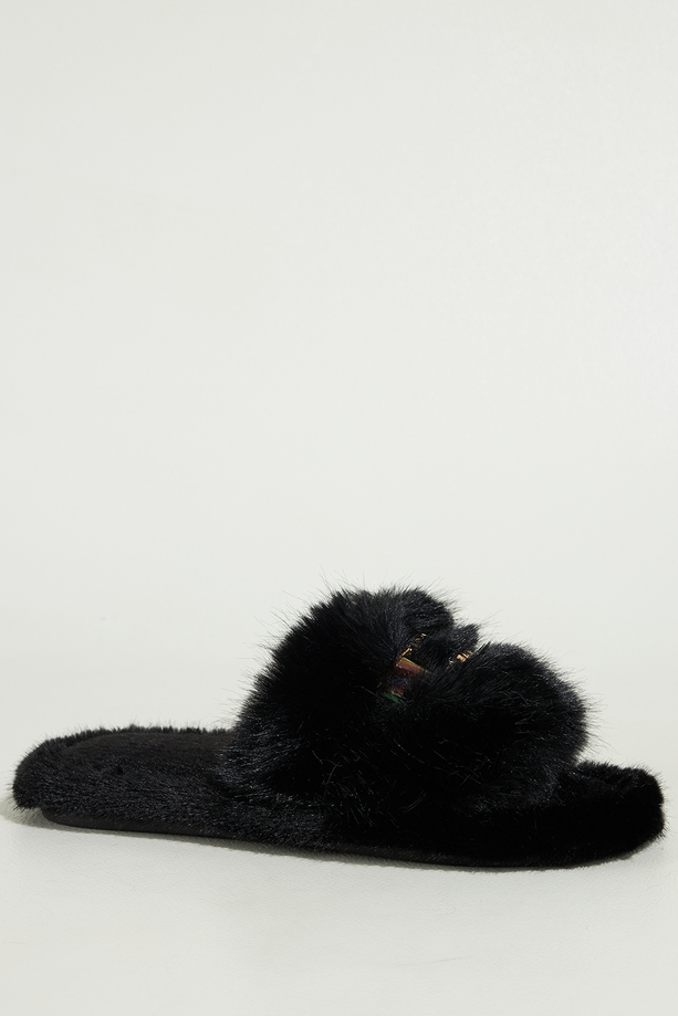 Czarne kapcie damskie obuwie domowe futrzane szeroki pasek ze złotą ozdobą Casu UO961