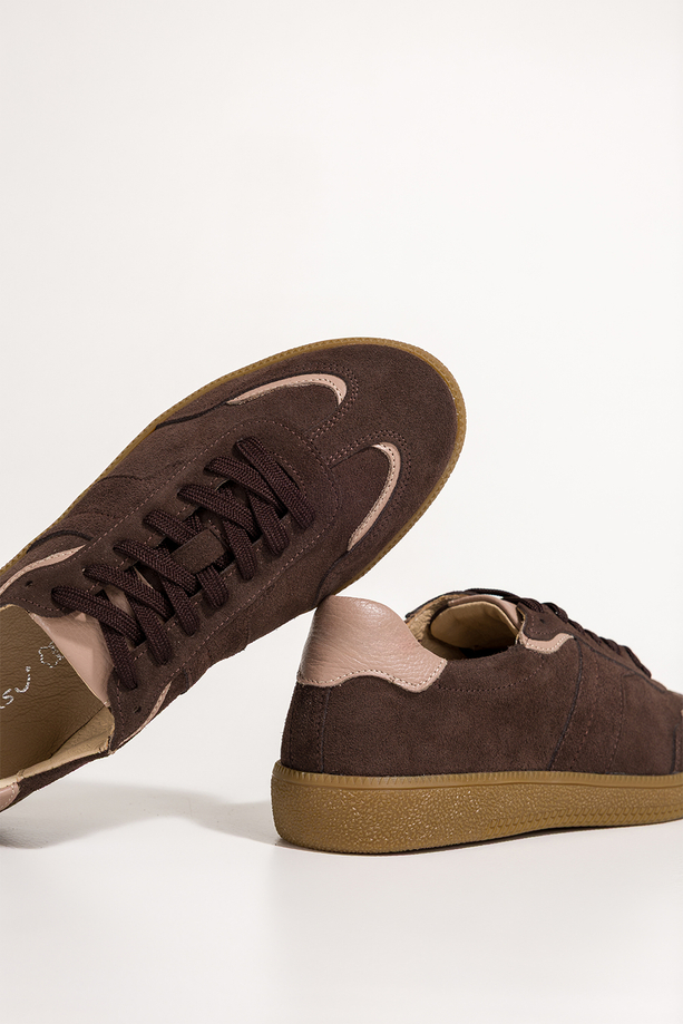 Brązowe sneakersy skórzane damskie buty sportowe z beżowymi wstawkami sznurowane PRODUKT POLSKI Casu N1285