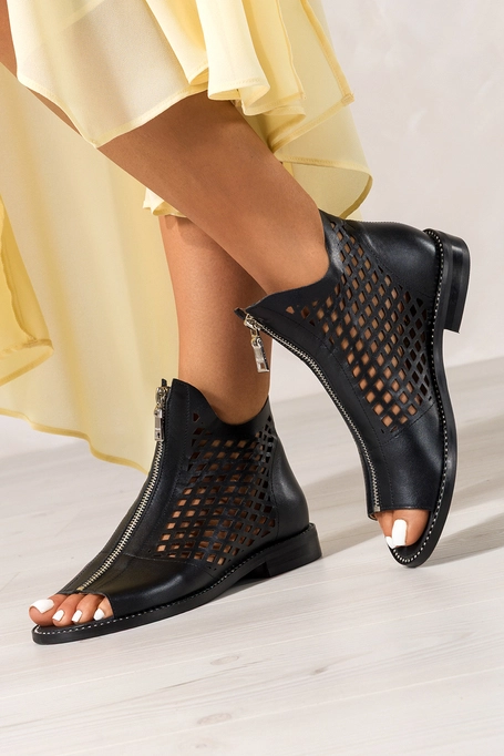 Czarne botki skórzane wiosenne damskie ażurowe podeszwa ozdobiona cyrkoniami PRODUKT POLSKI Casu 977-L-CR