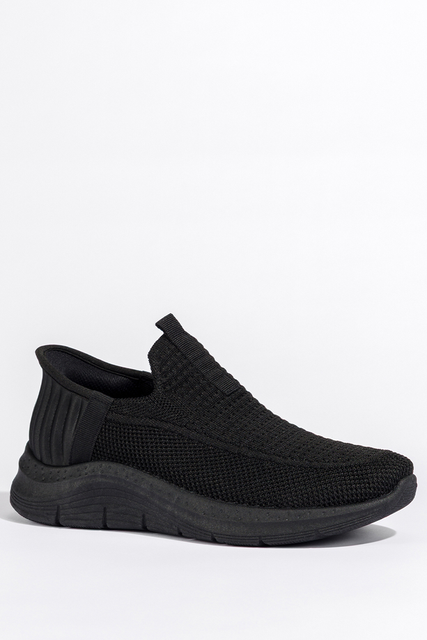 Czarne buty sportowe slip on damskie sneakersy z perforacją wsuwane Carla PDJ268
