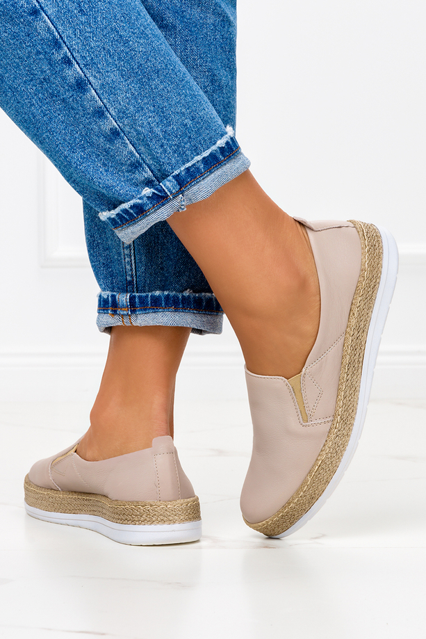Beżowe półbuty espadryle slip on POLSKA SKÓRA Casu 0644
