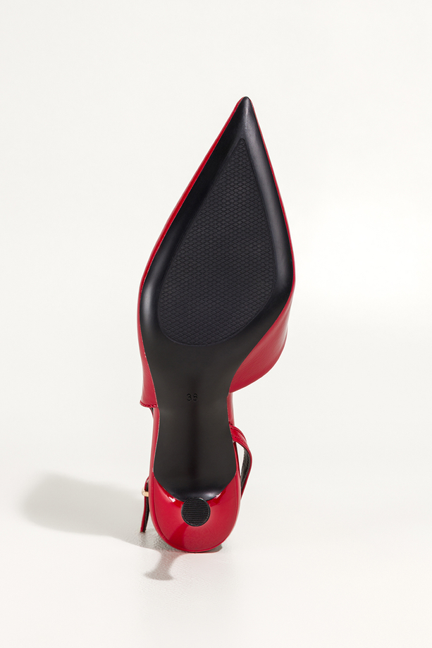 Czerwone czółenka damskie lakierowane szpilki z odkrytą piętą obcas kieliszek kokardki na cholewce Carla 496-66