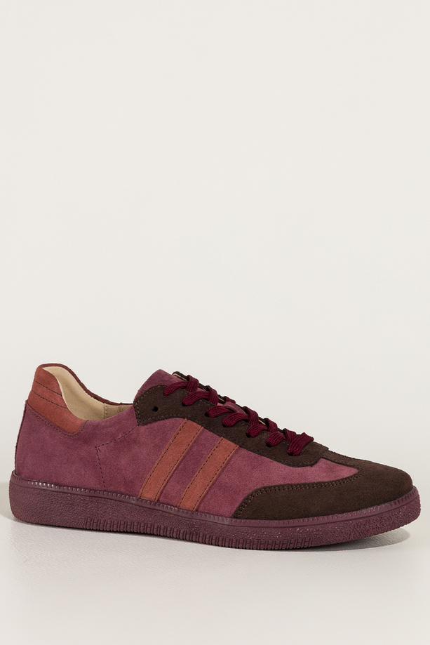Bordowe sneakersy skórzane damskie buty sportowe na elastycznej podeszwie czekoladowe wstawki sznurowane PRODUKT POLSKI Casu M8931