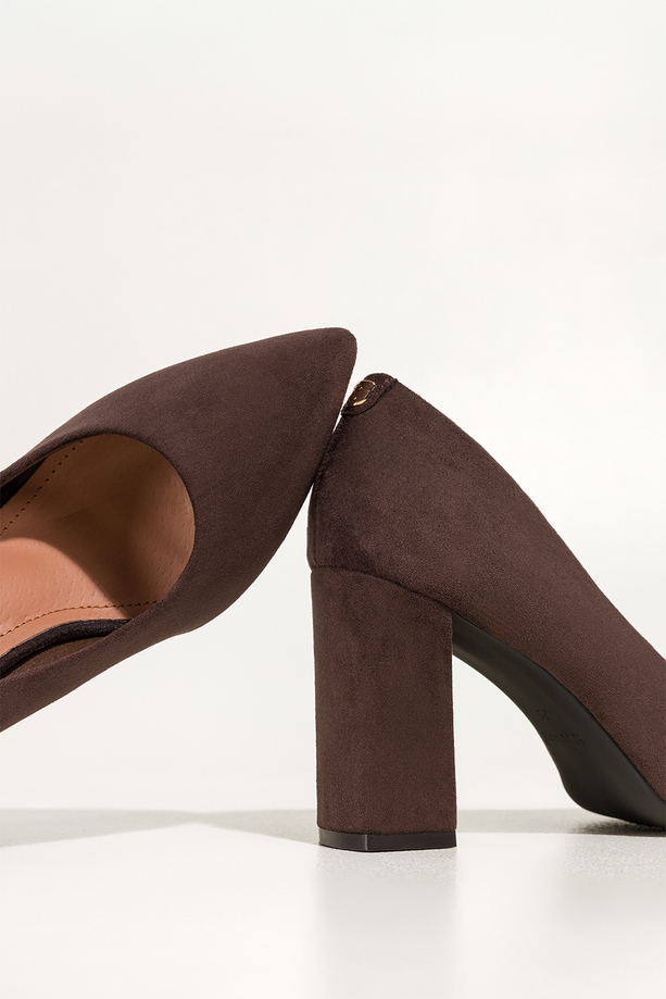 Czekoladowe czółenka damskie Sergio Leone obcas słupek skórzana wkładka złota ozdoba na pięcie KY783