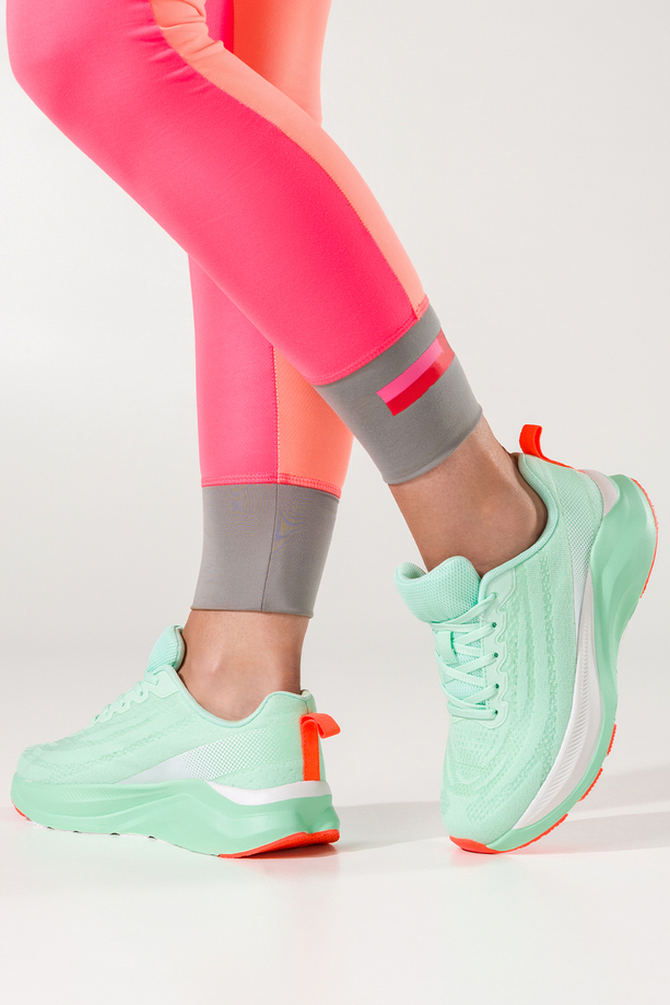 Zielone sneakersy damskie buty sportowe do biegania zielona platforma pomarańczowe wstawki sznurowane Casu 9032-3
