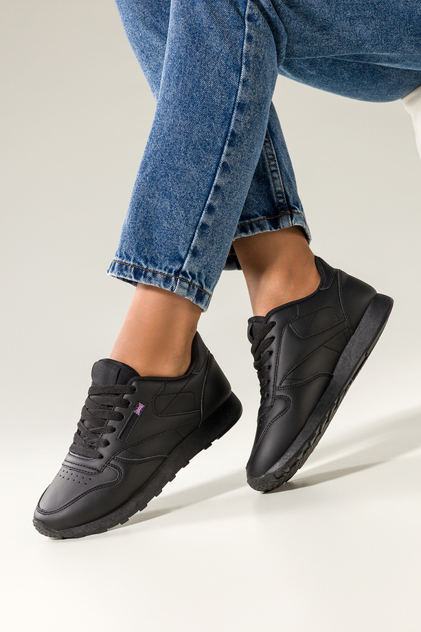 Czarne sneakersy damskie buty sportowe sznurowane Carla 8210-8
