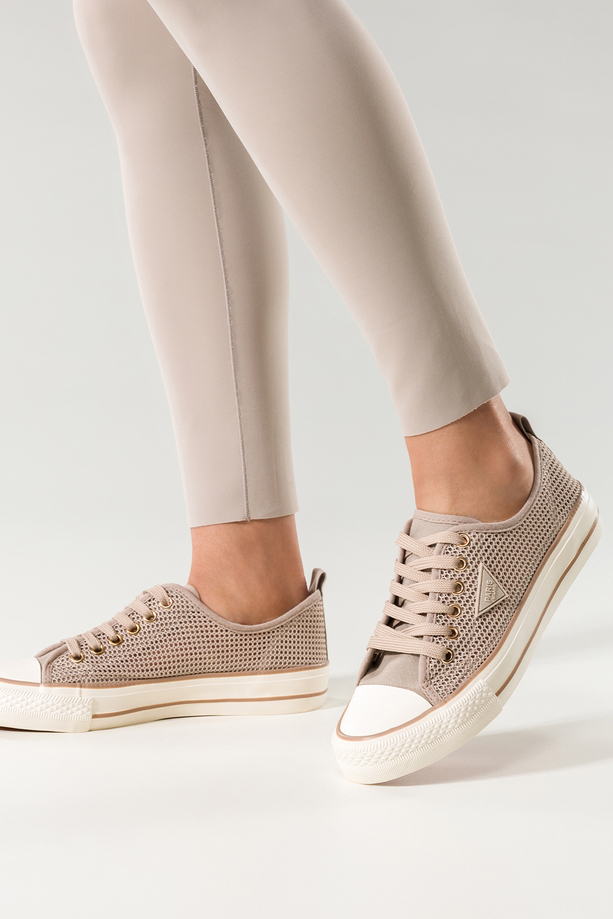 Beżowe trampki damskie ażurowe sneakersy na platformie sznurowane ozdoba na cholewce Carla QY838-63