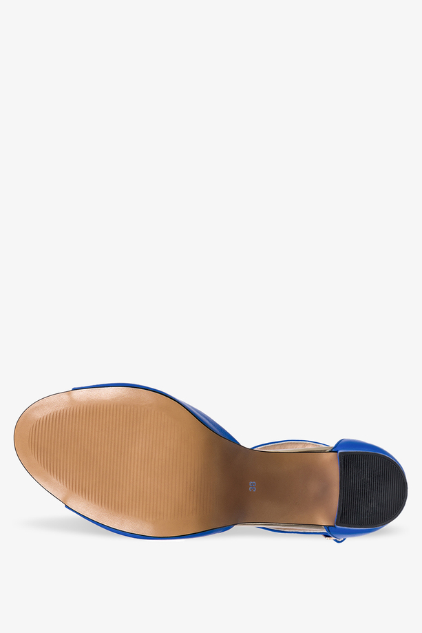Niebieskie sandały skórzane na słupku t-bar z zakrytą piętą PRODUKT POLSKI Casu 2481-168