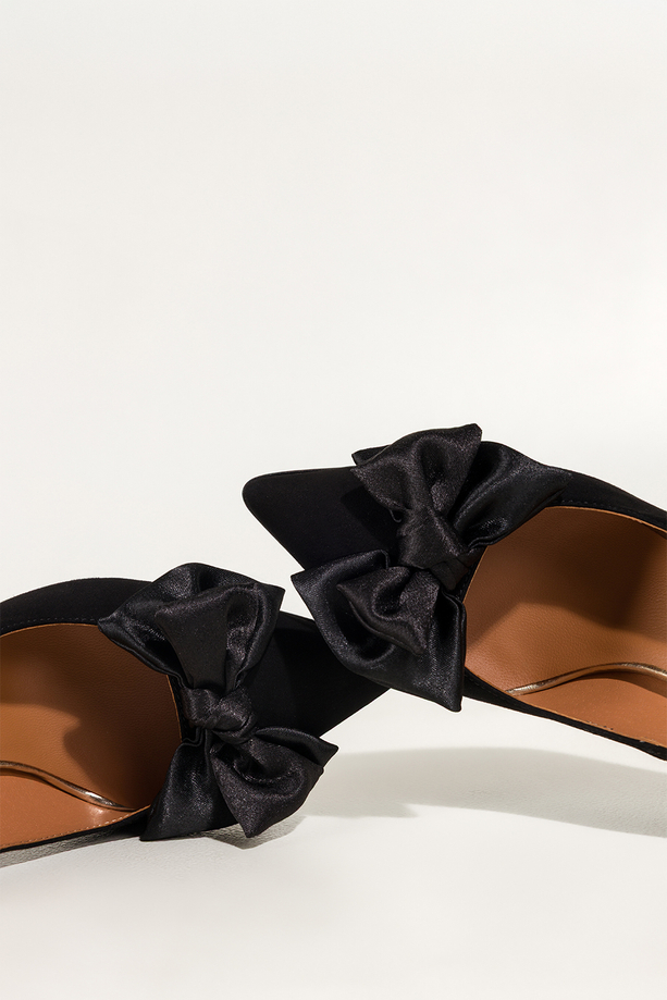Czarne czółenka skórzane damskie szpilki z satynową kokardą PRODUKT POLSKI Casu 7006-699-YOP