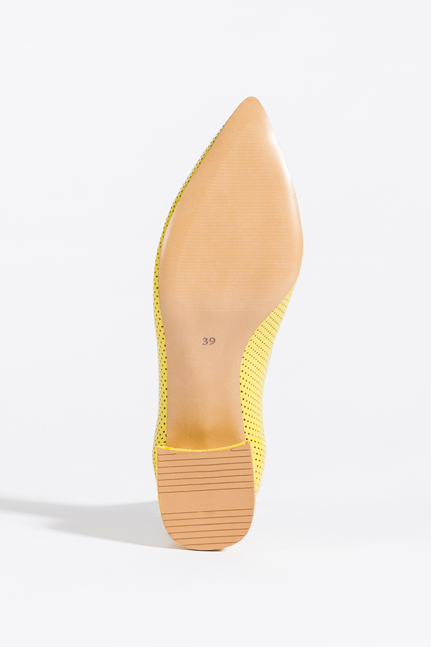 Pistacjowe czółenka skórzane damskie ażurowe na klocu z ozdobą  PRODUKT POLSKI Casu 02207-275-2842