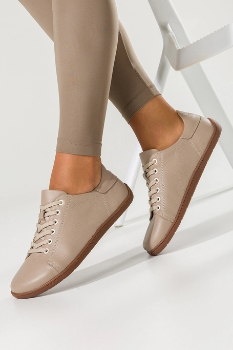Beżowe buty barefoot skórzane damskie szerokie na elastycznej płaskiej podeszwie sznurowane PRODUKT POLSKI Casu N1120