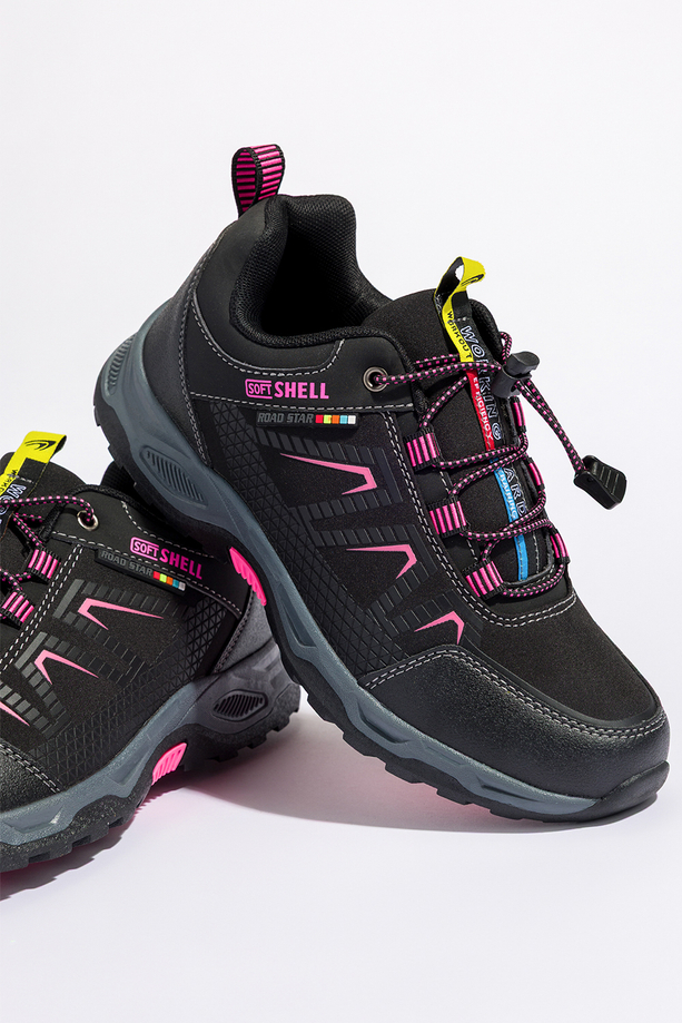 Czarne buty trekkingowe damskie buty sportowe na bieżnikowanej podeszwie z regulowaną elastyczną sznurówką softshell Casu 2213-9W