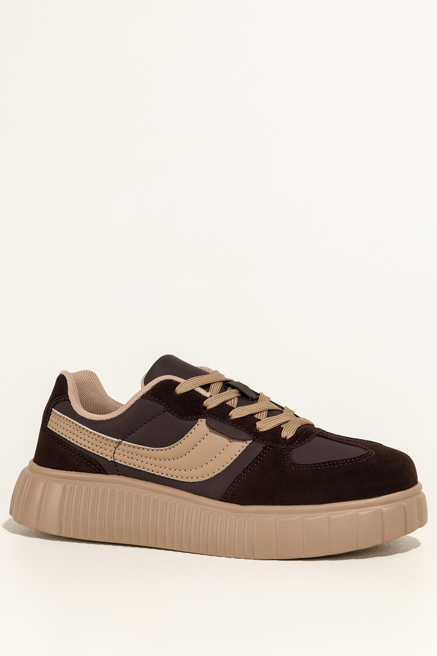 Czekoladowe sneakersy damskie buty sportowe na beżowej platformie sznurowane beżowe wstawki Carla OCX-1375