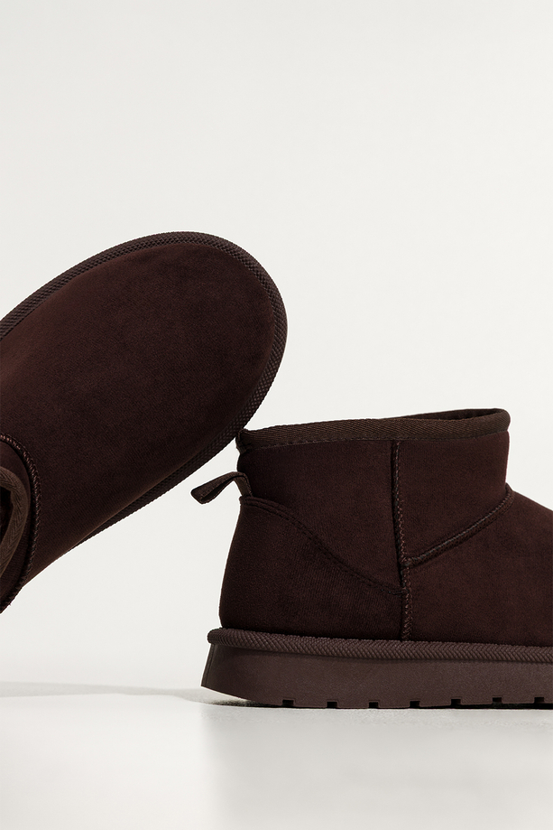 Czekoladowe śniegowce mukluki damskie na żłobionej platformie Casu 0836