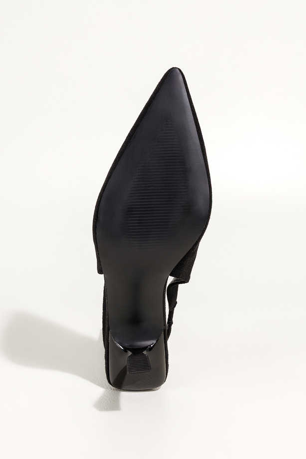 Czarne czółenka damskie szpilki z odkrytą piętą obcas kieliszek pasek z elastyczną gumą Carla 1661-719Z