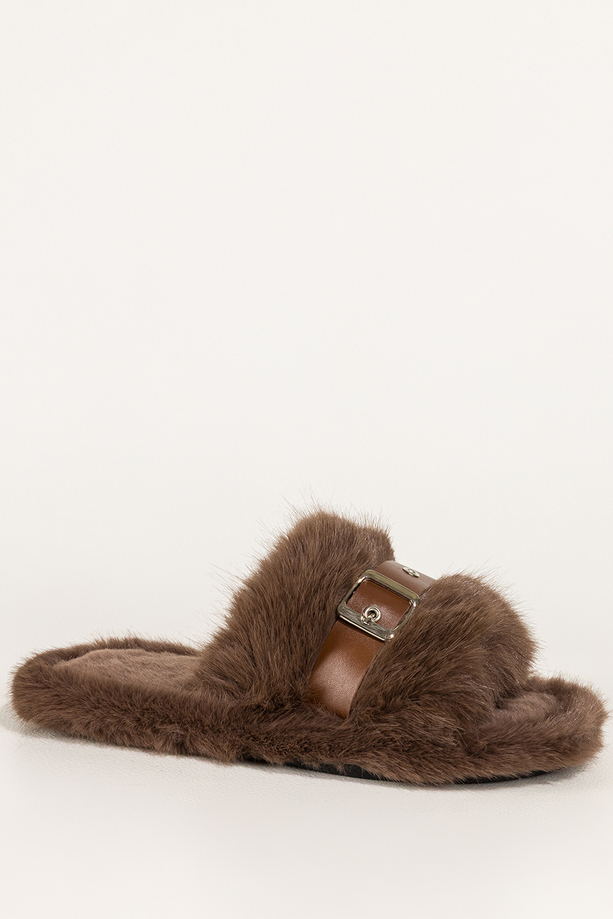 Brązowe kapcie damskie obuwie domowe futrzane brązowy pasek ze srebrną klamerką Casu NG-40