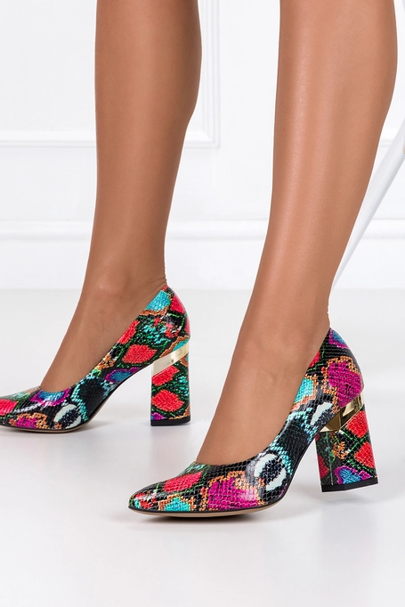 Wielokolorowe czółenka skórzane damskie na ozdobnym słupku wzór wężowy PRODUKT POLSKI Casu 3117