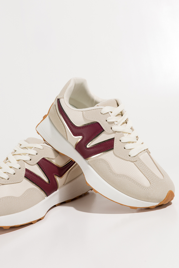 Beżowe sneakersy damskie na białej platformie bordowe wstawki sznurowane Casu LA295