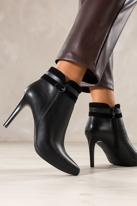 Czarne botki skórzane damskie Sergio Leone na szpilce  ozdobny pasek ze stalową klamrą YG74768-H