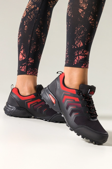 Czarne buty trekkingowe damskie buty sportowe softshell na bieżnikowanej podeszwie czerwone wstawki sznurowane Carla EY82976-5