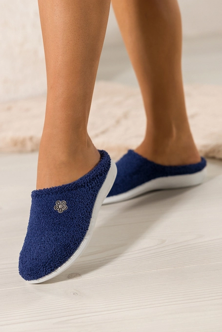 Granatowe kapcie damskie Inblu obuwie domowe ozdobny stalowy kwiatek VX689899