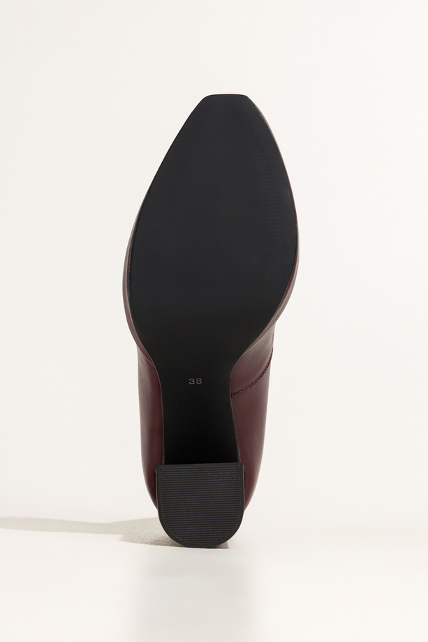 Bordowe czółenka skórzane damskie na słupku PRODUKT POLSKI Casu 7253-771