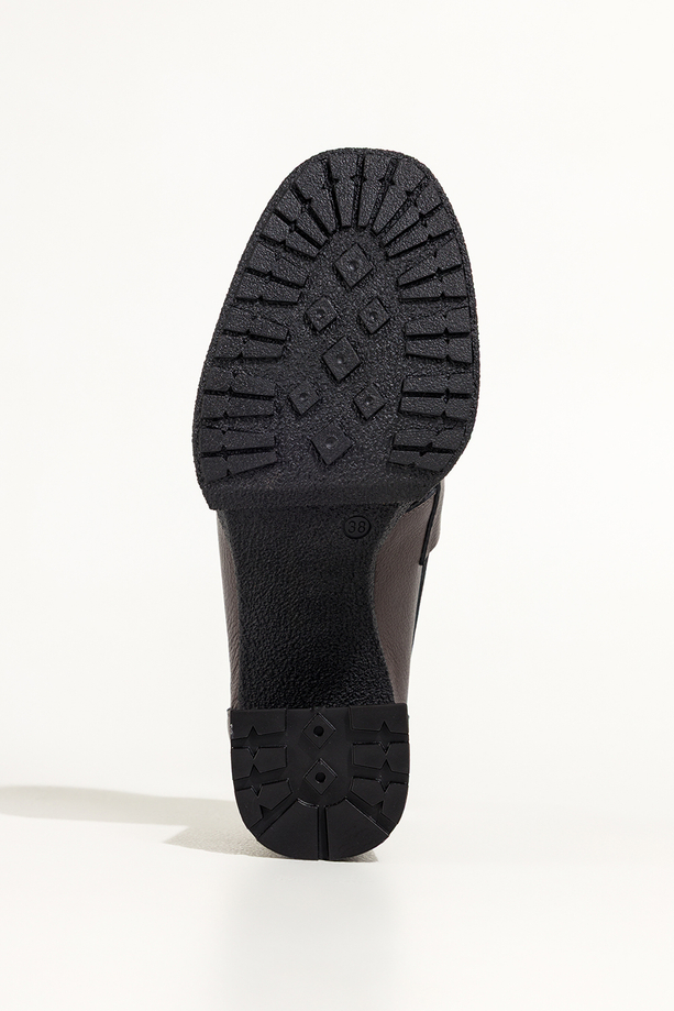 Czekoladowe mokasyny skórzane damskie na szerokim klocku złota ozdoba PRODUKT POLSKI Casu 79830