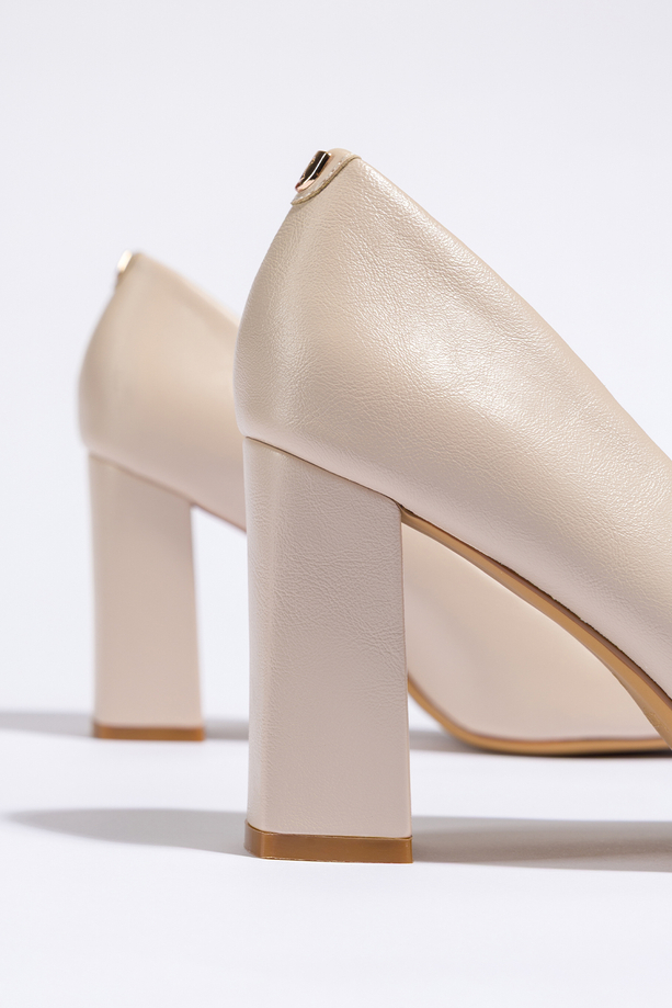 Beżowe czółenka damskie Sergio Leone na słupku skórzana wkładka PB216-CA