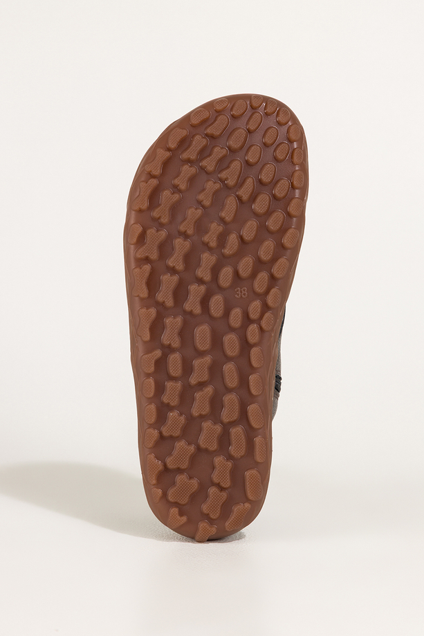 Czekoladowe botki barefoot skórzane damskie szerokie na elastycznej płaskiej podeszwie stalowa ozdoba elastyczne sznurówki PRODUKT POLSKI Casu 69927