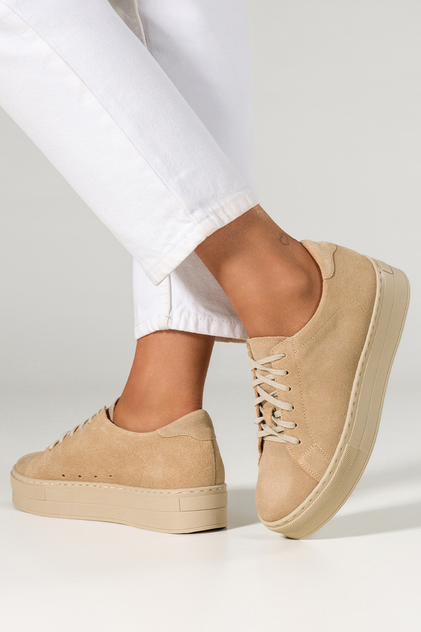 Beżowe sneakersy skórzane damskie creepersy sznurowane PRODUKT POLSKI Casu 2691