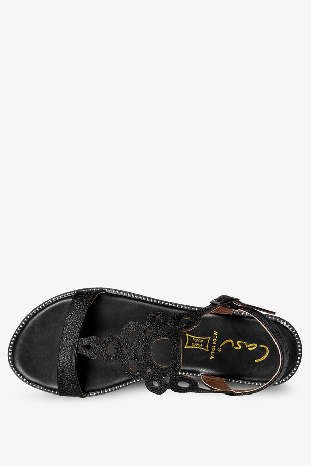 Czarne sandały ażurowe płaskie z ozdobną podeszwą Casu K23X6-B