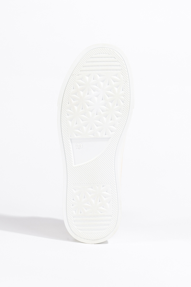 Kremowe trampki damskie ażurowe sneakersy na platformie koronkowe sznurowane Carla BA152-14
