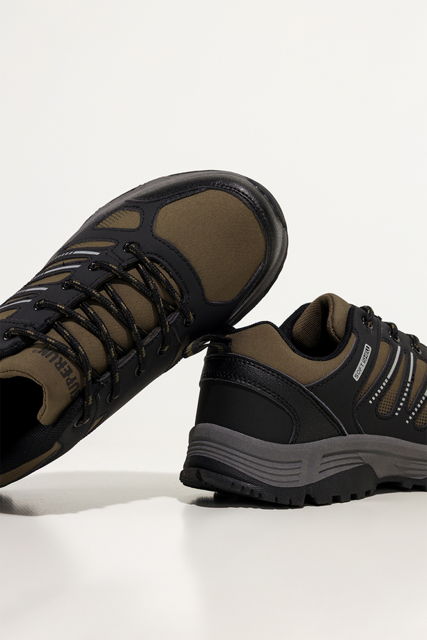 Zielone buty trekkingowe damskie buty sportowe softshell na bieżnikowanej podeszwie sznurowane czarne wstawki Carla 1540