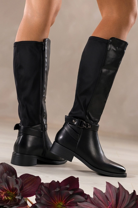 Czarne kozaki damskie na klocku elastyczna cholewka pasek ze stalową ozdobą Casu D728-8