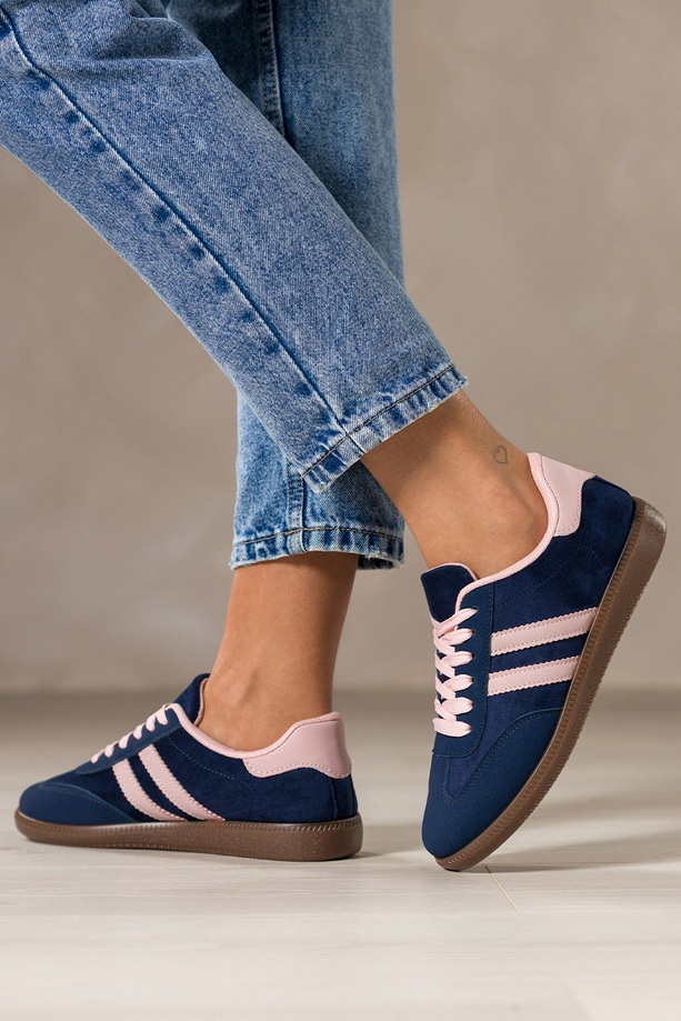 Granatowe sneakersy damskie buty sportowe na elastycznej podeszwie różowe wstawki sznurowane Casu 22336-85