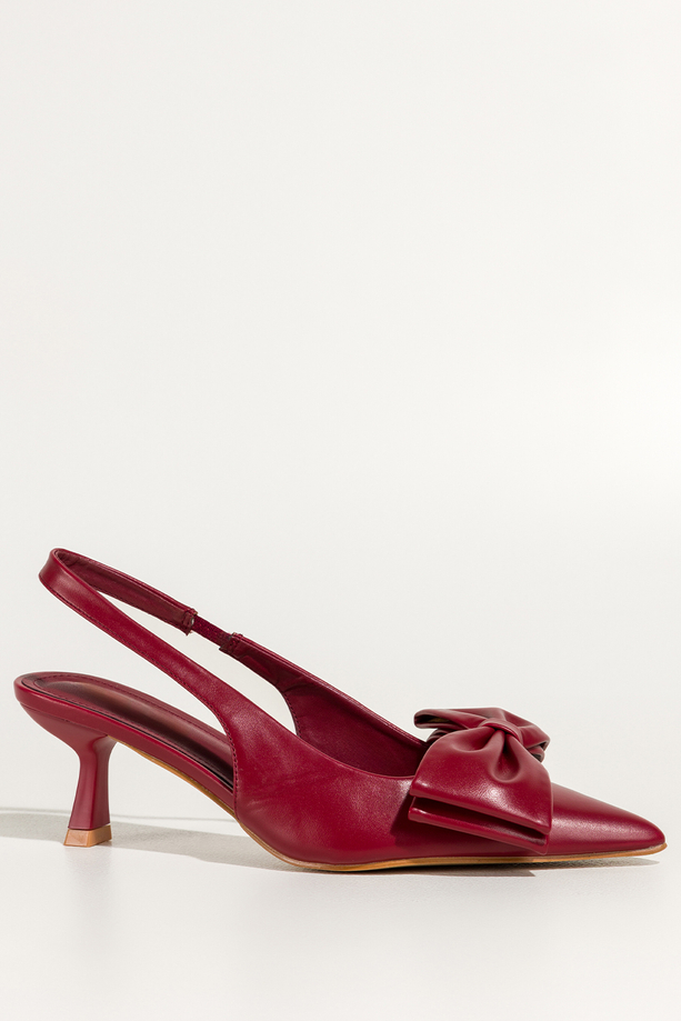 Bordowe czółenka damskie z kokardą obcas kieliszek odkryta pięta elastyczna guma w pasku Carla N892