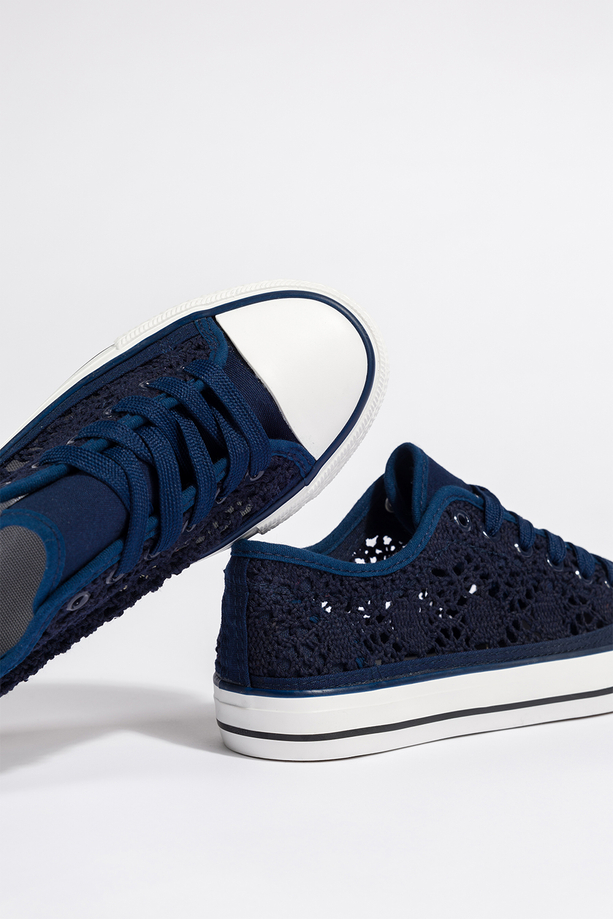 Granatowe trampki damskie koronkowe buty sportowe ażurowe sznurowane Casu EV-97