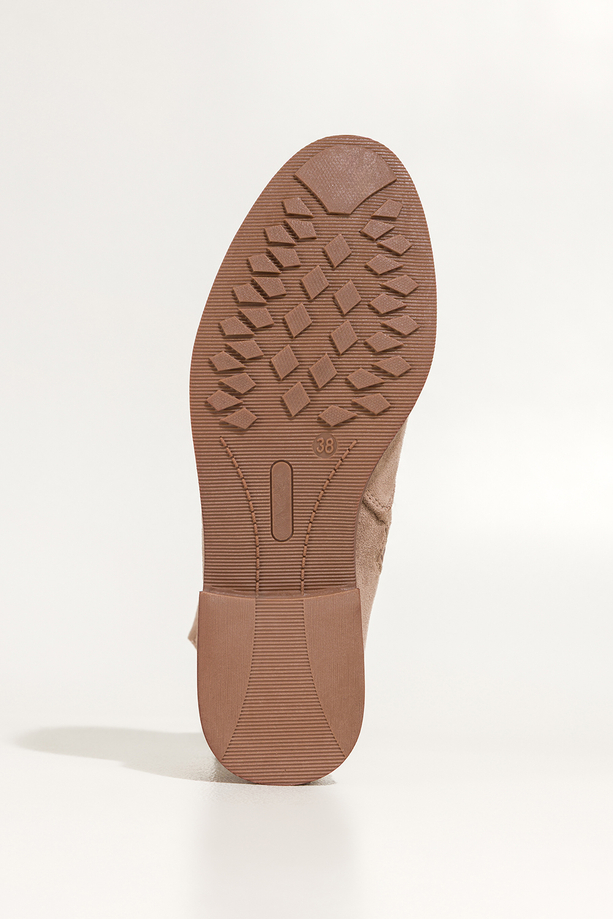 Beżowe botki damskie płaskie ażurowa cholewka Carla S7476-7