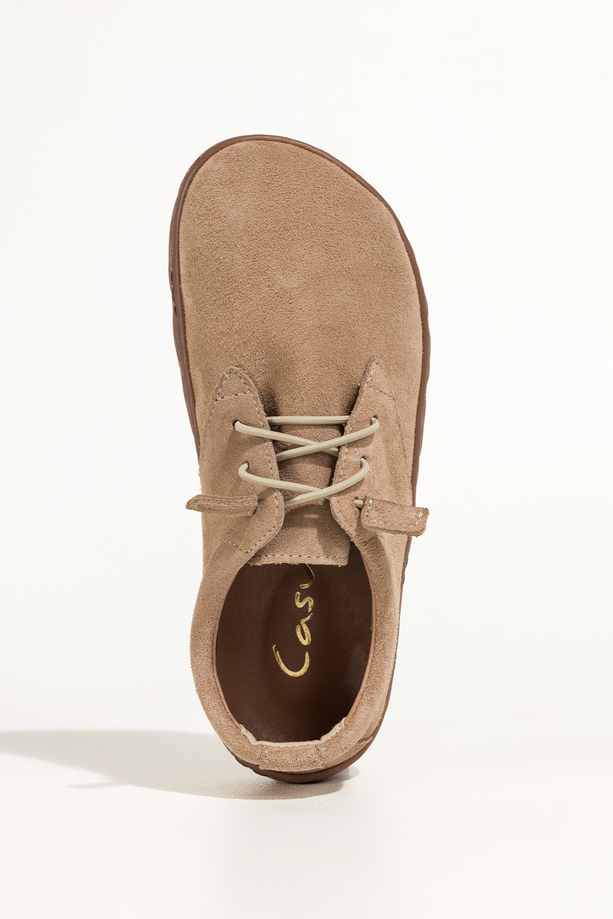 Jasnobeżowe buty barefoot skórzane damskie szerokie na elastycznej płaskiej podeszwie elastyczne jasnobeżowe sznurówki PRODUKT POLSKI Casu 89810