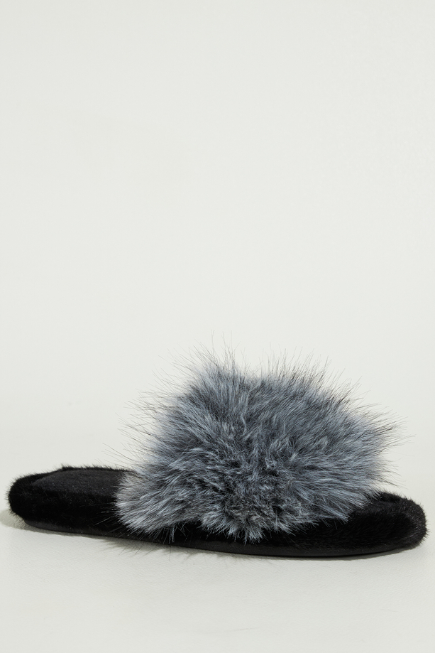 Szare kapcie damskie obuwie domowe futrzane szeroki pasek z długim włosiem Casu UO965