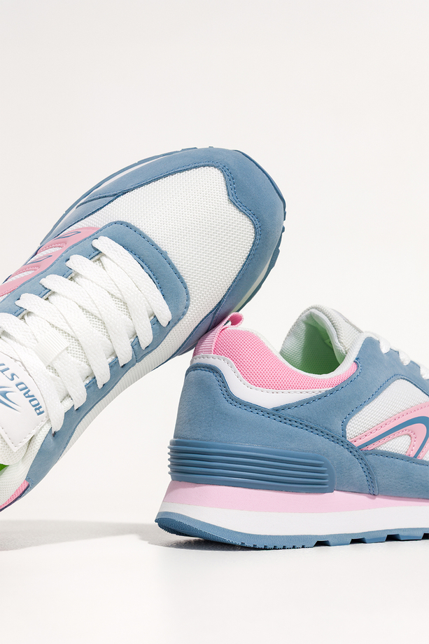 Niebieskie sneakersy damskie buty sportowe na żłobionej podeszwie sznurowane białe i różowe wstawki Casu 7398-88D