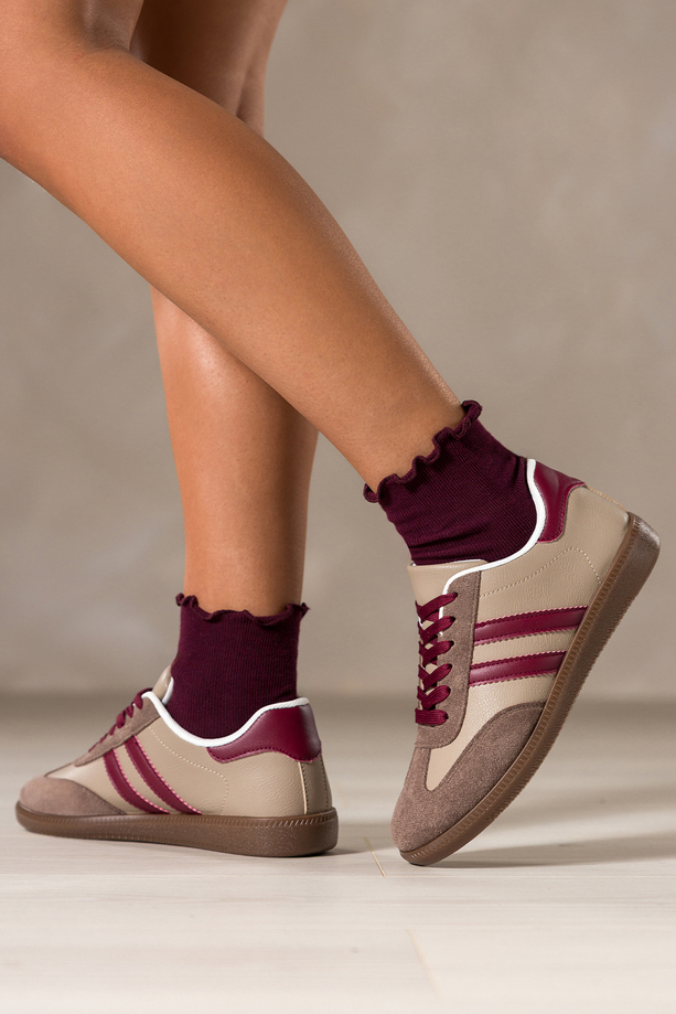 Ciemnobeżowe sneakersy damskie buty sportowe na elastycznej podeszwie bordowe wstawki sznurowane Casu 22336-2