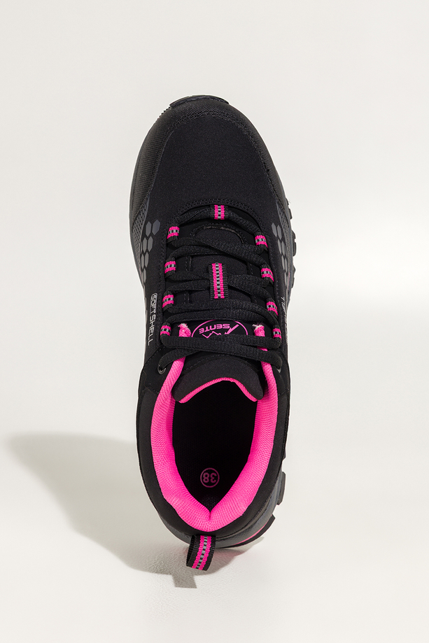Czarne buty trekkingowe damskie sznurowane z różowymi wstawkami softshell Casu Y8187-1