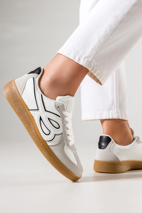 Białe sneakersy damskie buty sportowe na elastycznej płaskiej podeszwie sznurowane Casu BC25610