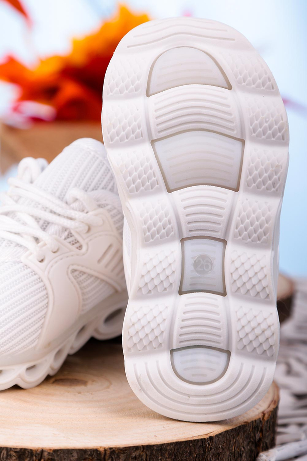 Białe buty sportowe sznurowane Casu 204/25M