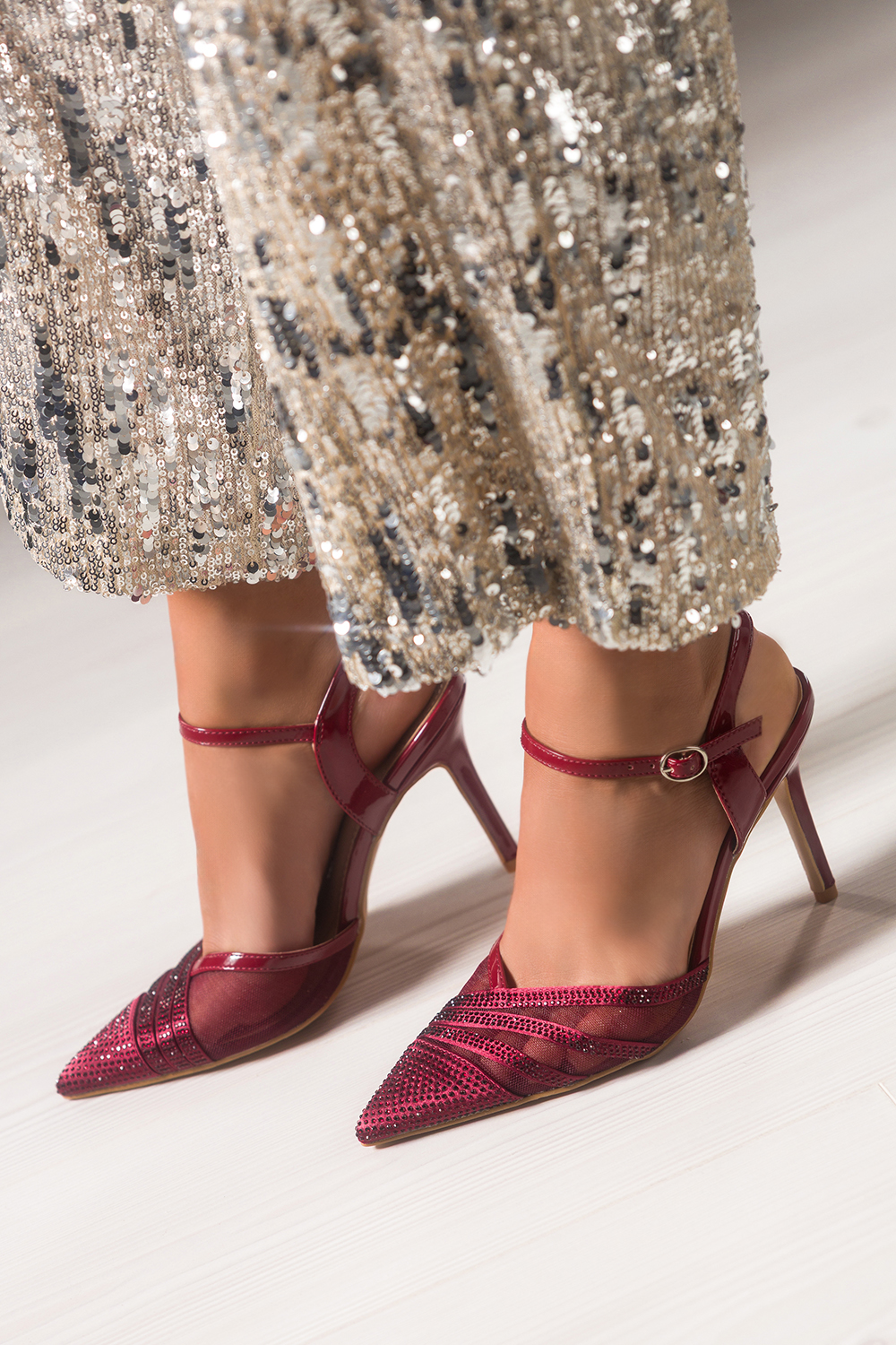 Bordowe czółenka damskie szpilki z siateczką ozdobione cyrkoniami odkryta pięta Carla N876
