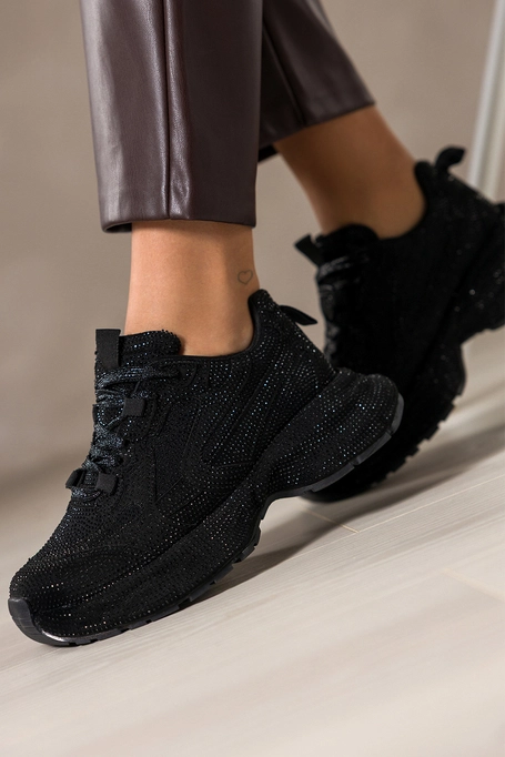 Czarne sneakersy damskie buty sportowe na ozdobnej platformie błyszczące cyrkonie sznurowane Carla QP-0607-8