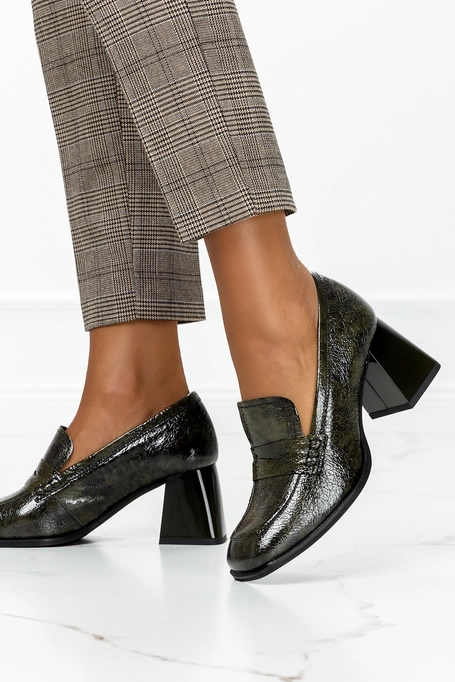 Zielone mokasyny skórzane na klocku lakierowane PRODUKT POLSKI Casu 2429