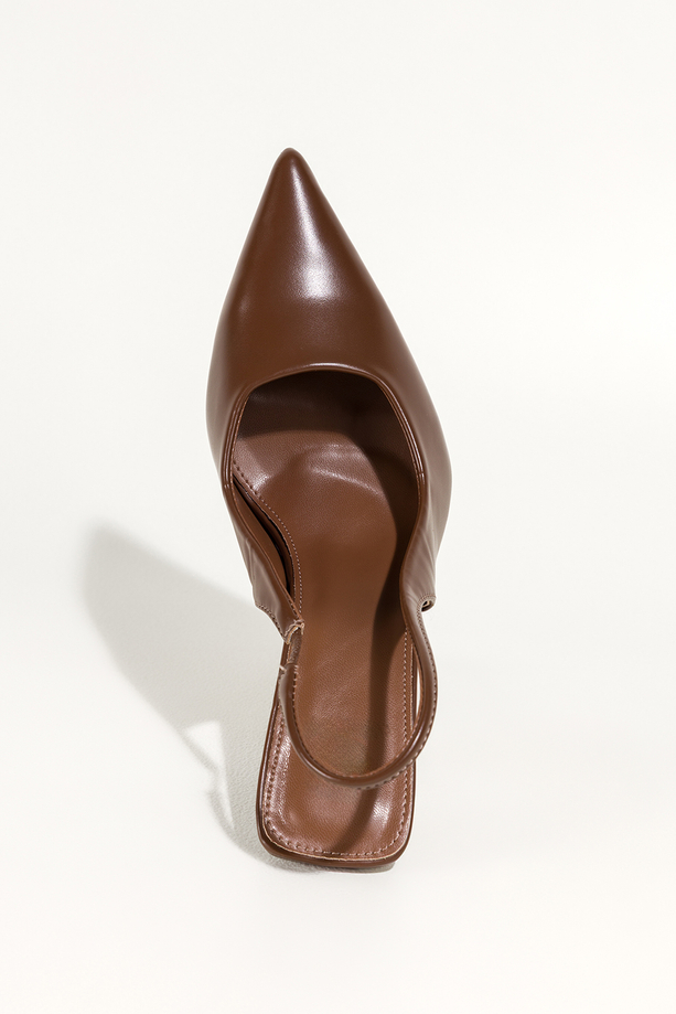 Brązowe czółenka damskie szpilki z odkrytą piętą obcas kieliszek pasek z elastyczna gumą Carla HJX-57