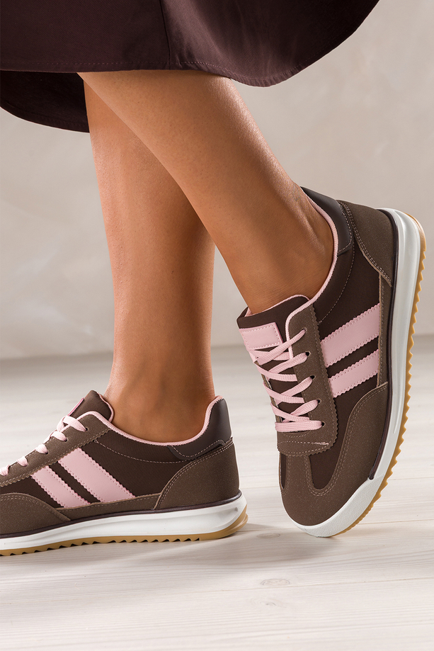 Brązowe sneakersy damskie buty sportowe na białej platformie różowe wstawki sznurowane Casu 7K87-BW5746-98
